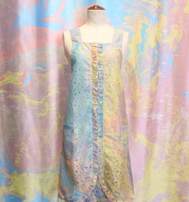 マーブリング　フリルエプロン